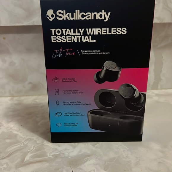 Skullcandy Totally Wireless Essential earphones. - Picture 1 of 2